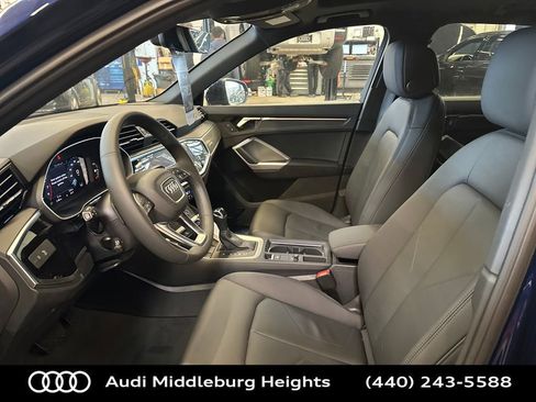 New 2025 Audi Q3 2.0T Premium image 11