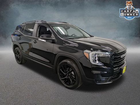 Used 2023 GMC Terrain SLE w/ Driver Convenience Package AWD/4WD image 3