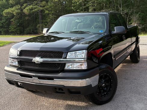 Used 2004 Chevrolet Silverado 1500 LS w/ Light Duty Power Package AWD/4WD image 45