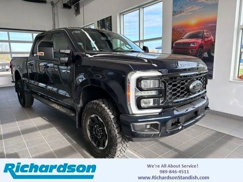 Certified 2025 Ford F250 Lariat w/ Lariat Ultimate Package AWD/4WD image 1