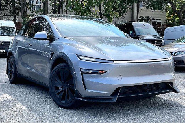 Used 2026 Tesla Model Y 2WD image 1