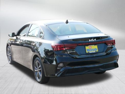 Used 2022 Kia Forte LXS image 5