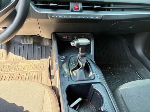 Used 2025 Kia K4 FWD image 19