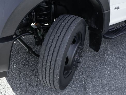 Used 2017 Ford F550 XL image 39