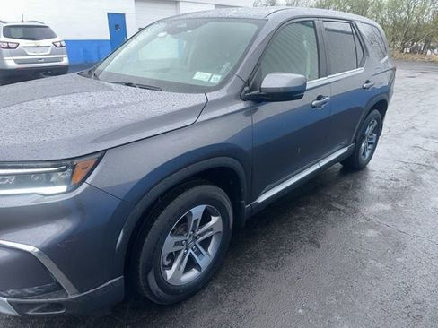 Used 2025 Honda Pilot EX-L image 4