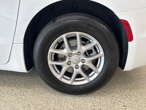 New 2026 Chrysler Voyager LX image 9