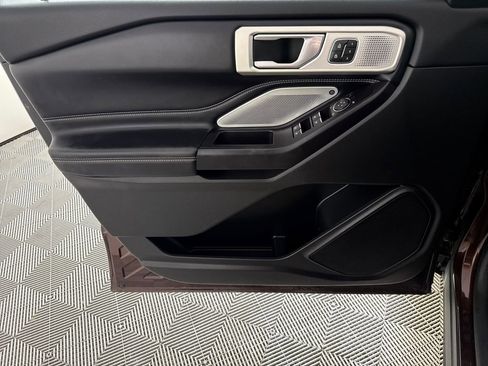 Used 2020 Ford Explorer ST w/ ST Street Pack image 9