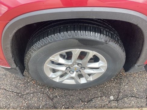 Used 2019 Chevrolet Traverse LT image 21