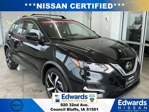 Used 2022 Nissan Rogue Sport SL AWD/4WD image 2