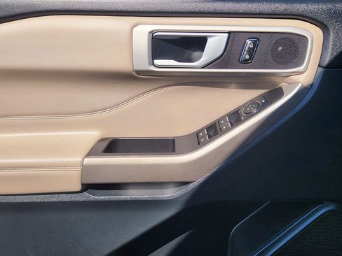 Used 2023 Ford Explorer XLT w/ Equipment Group 202A image 25