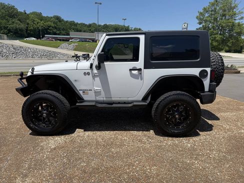 Used 2015 Jeep Wrangler Sport AWD/4WD image 12