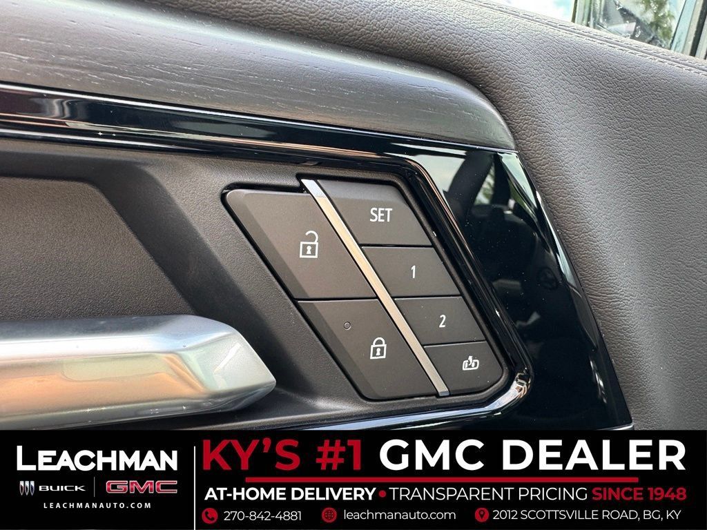 New 2026 GMC Yukon Denali w/ Denali Reserve Package AWD/4WD image 12