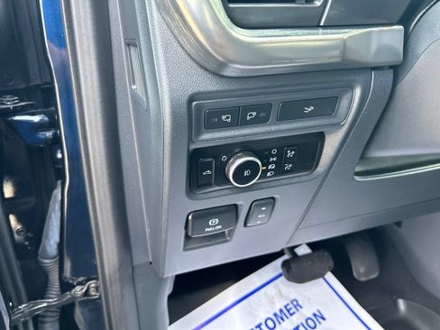 Used 2023 Ford F150 Lariat w/ Equipment Group 502A High AWD/4WD image 16