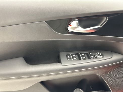 Used 2023 Kia Forte GT-Line w/ GT-Line Premium Package FWD image 12