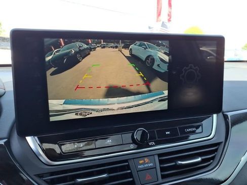 Used 2023 Nissan Altima 2.5 SR w/ SR Premium Package FWD image 21