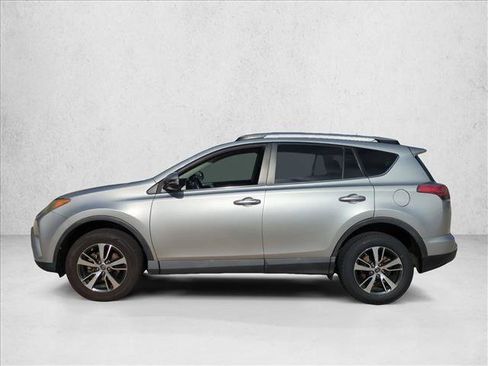 Certified 2017 Toyota RAV4 XLE FWD image 8