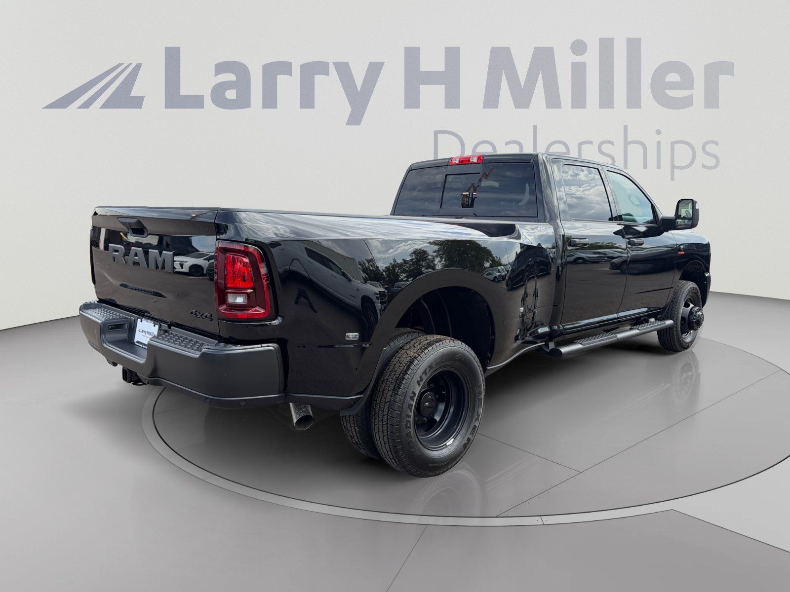 New 2027 RAM 3500 Tradesman AWD/4WD image 5