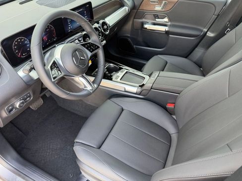 New 2026 Mercedes-Benz GLB 250 image 4