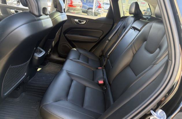 Used 2024 Volvo XC60 B5 Core w/ Protection Package Premier AWD/4WD image 9