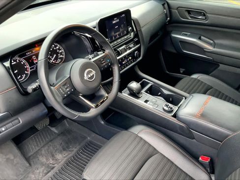 Used 2024 Nissan Pathfinder Rock Creek AWD/4WD image 18