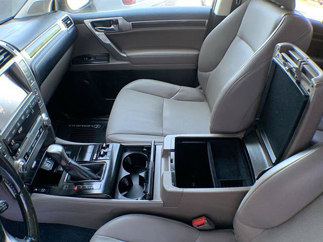 Used 2020 Lexus GX 460 Premium w/ Premium Package AWD/4WD image 21
