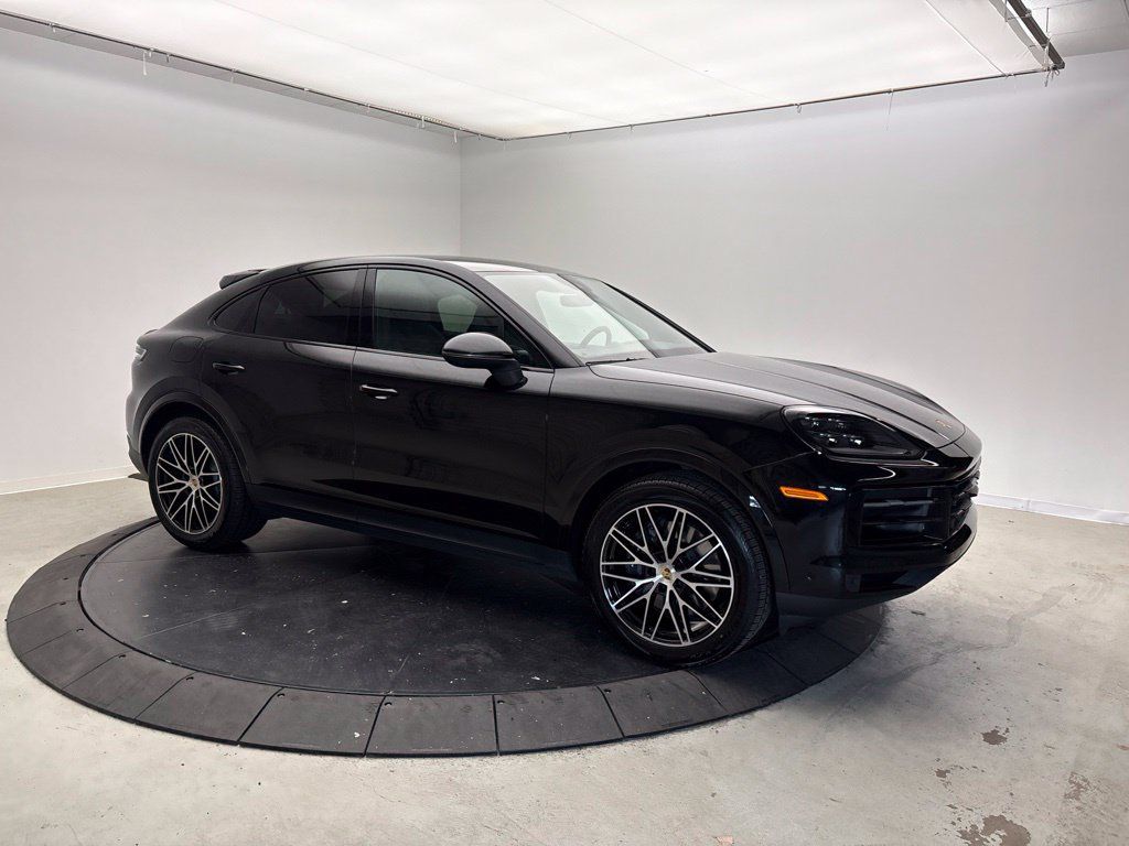 Certified 2024 Porsche Cayenne Coupe AWD/4WD image 9