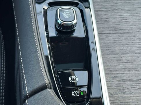 Certified 2024 Volvo XC90 T8 Ultimate w/ Protection Package Premier image 32