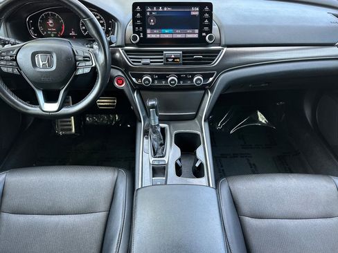 Used 2018 Honda Accord Sport image 14