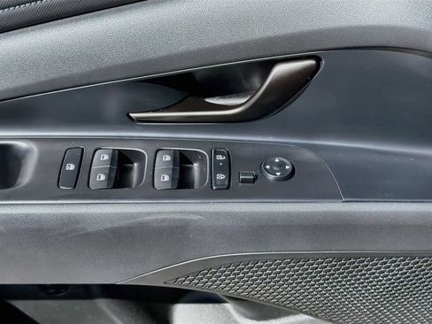 Certified 2026 Hyundai Elantra Sport FWD image 17