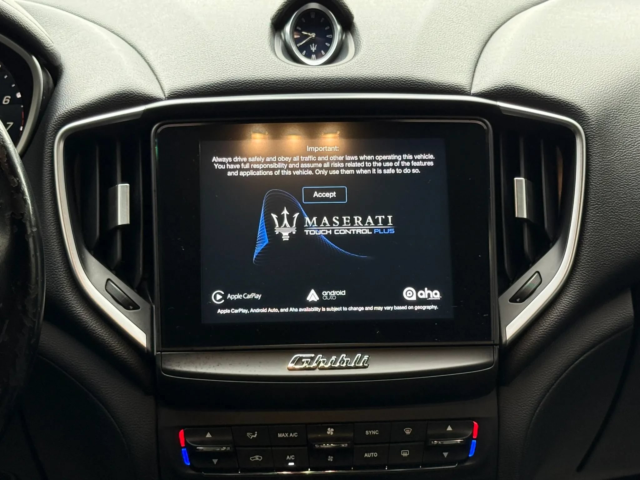 Used 2018 Maserati Ghibli RWD image 9
