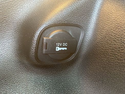 Certified 2022 Jeep Cherokee Limited image 18