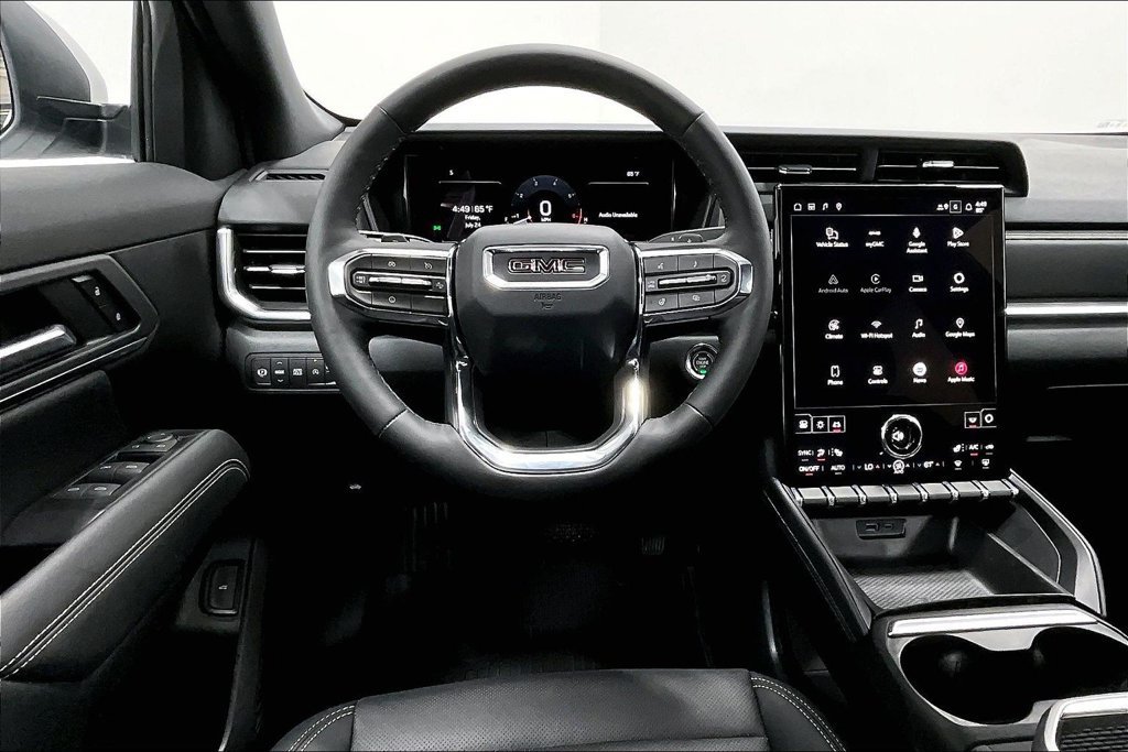 Used 2027 GMC Terrain Elevation w/ Elevation Premium Package FWD image 12