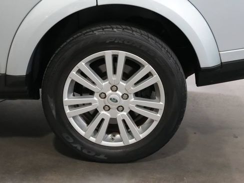 Used 2011 Land Rover LR4 HSE LUX AWD/4WD image 9