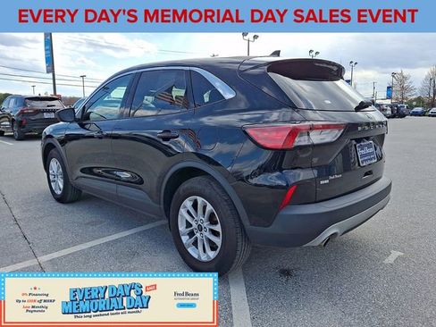 Certified 2022 Ford Escape SE w/ Cold Weather Package AWD/4WD image 7