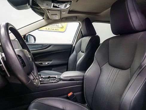 Certified 2024 Lexus NX 250 FWD w/ Premium Package image 19