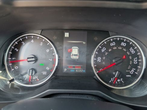 Used 2022 Toyota RAV4 XLE w/ Convenience Package FWD image 19