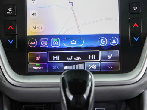 Used 2024 Subaru Outback Premium image 20