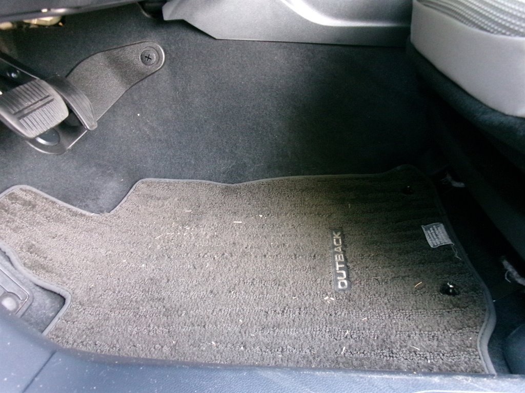Used 2023 Subaru Outback Premium AWD/4WD image 11