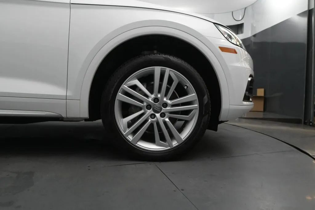 Used 2018 Audi Q5 Prestige w/ Prestige Package AWD/4WD image 19
