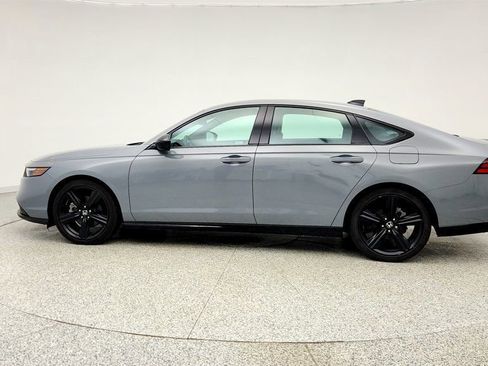 Used 2025 Honda Accord Sport image 8