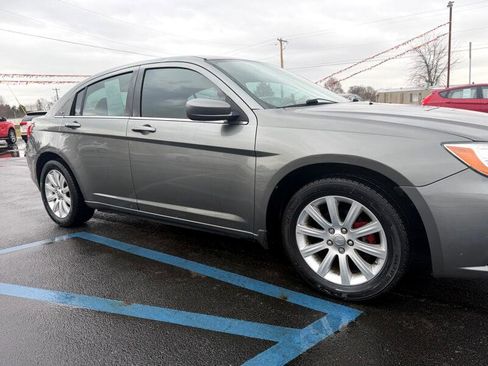 Used 2013 Chrysler 200 Touring image 31