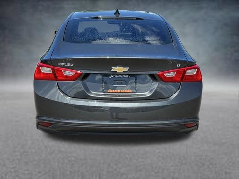 Used 2016 Chevrolet Malibu LT FWD image 4