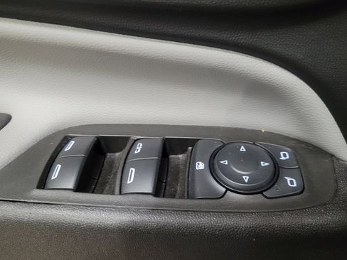 Used 2024 Chevrolet Equinox LS FWD image 27