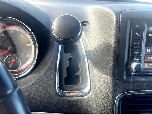 Used 2016 Dodge Grand Caravan R/T image 22