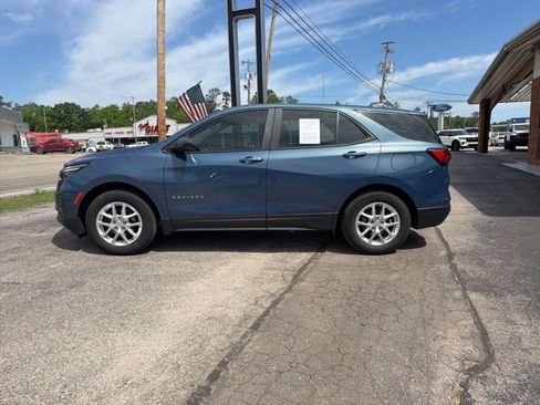 Used 2024 Chevrolet Equinox LS w/ Driver Confidence II Package FWD image 1