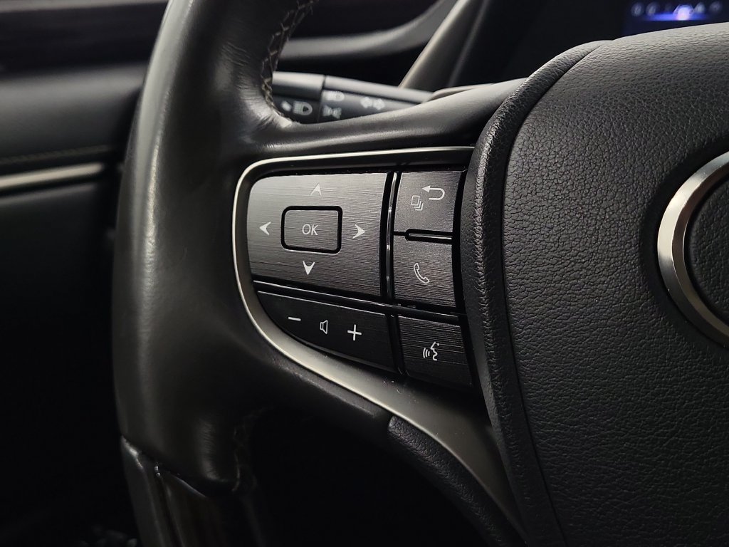 Used 2020 Lexus ES 350 w/ Accessory Package 2 FWD image 12