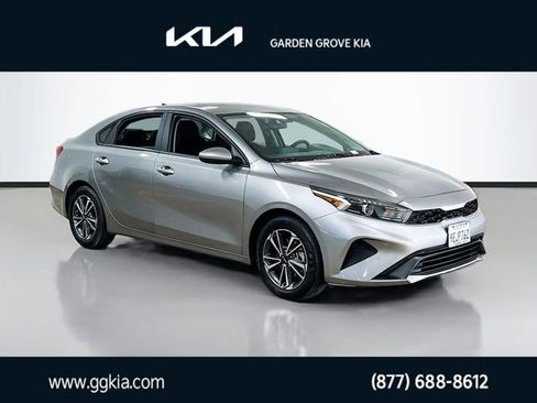 Certified 2023 Kia Forte LXS image 1