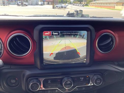 Used 2021 Jeep Wrangler Unlimited Rubicon AWD/4WD image 19