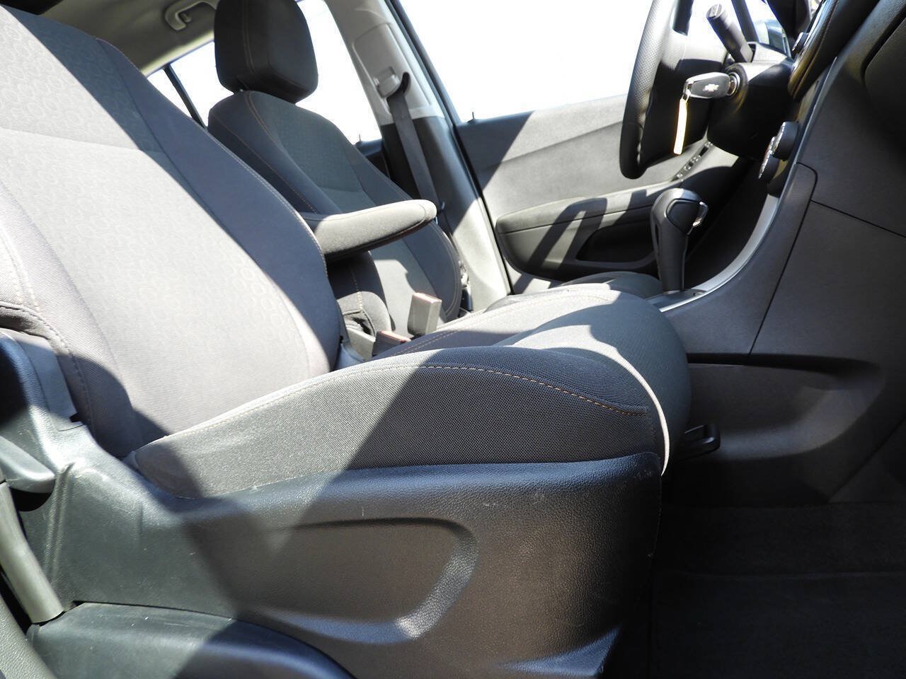 Used 2019 Chevrolet Trax LS FWD image 37