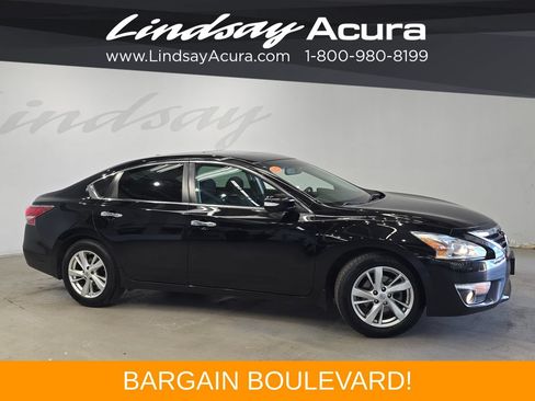 Used 2014 Nissan Altima 2.5 SL w/ Moonroof Package FWD image 3